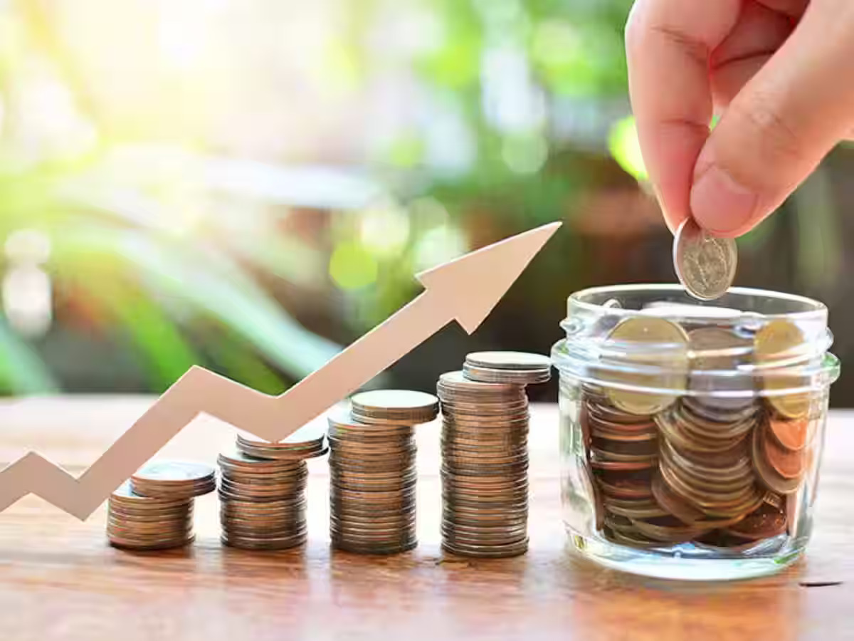 Guaranteed Investment Funds Vs GICs Which Wins